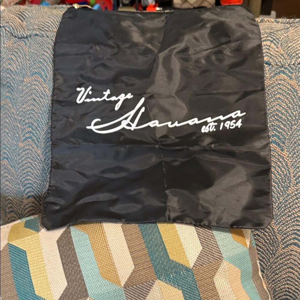 Vintage Havana Black Travel Bag